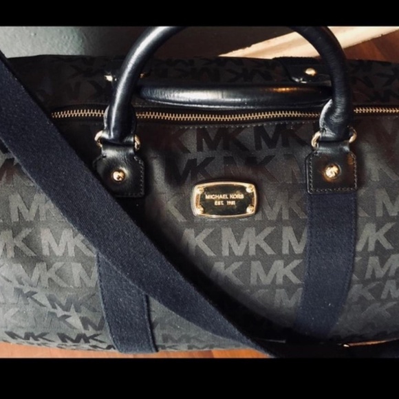 Micheal Kors Duffel bag - Picture 3 of 5